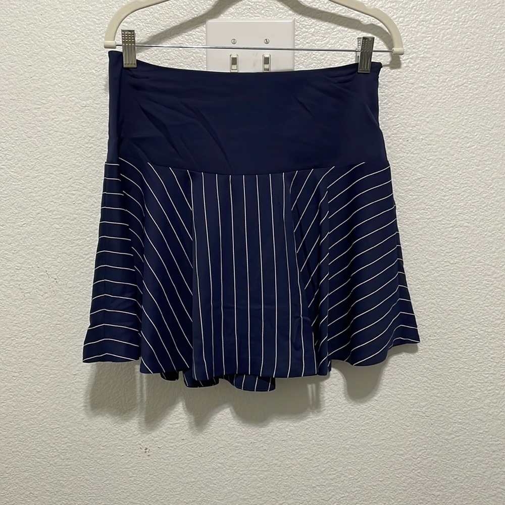 Armain Exchange Skirt, lined, navy striped, size 4, mini skirt - Picture 2 of 5